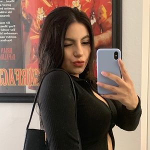 Meet your Posher, Jacqueline